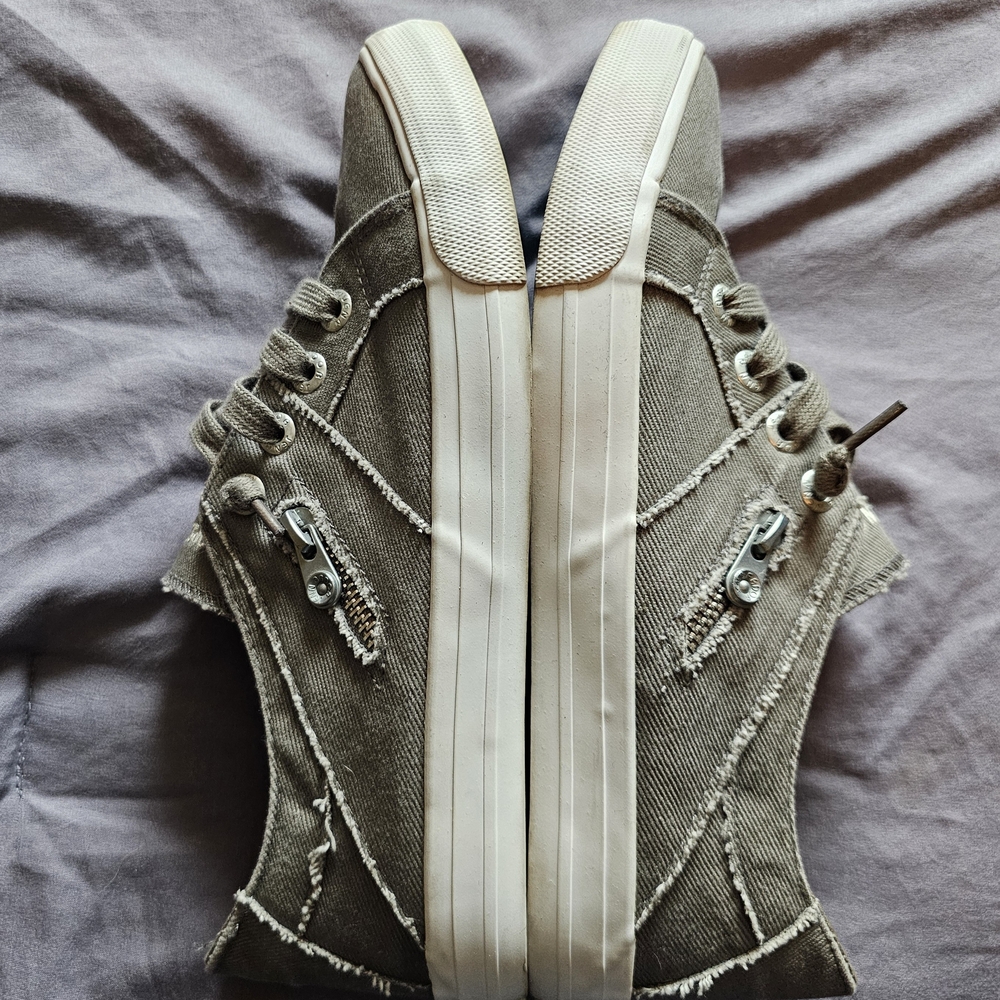 Jenn Ardor Gray Sneakers - Picture 2 of 5